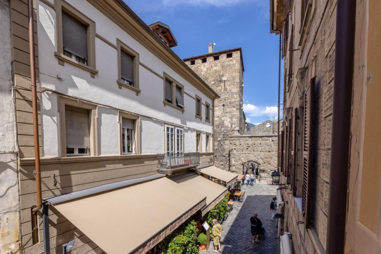 Aosta Centre Apartments - Porta Pretoria 56 Zewnętrze zdjęcie